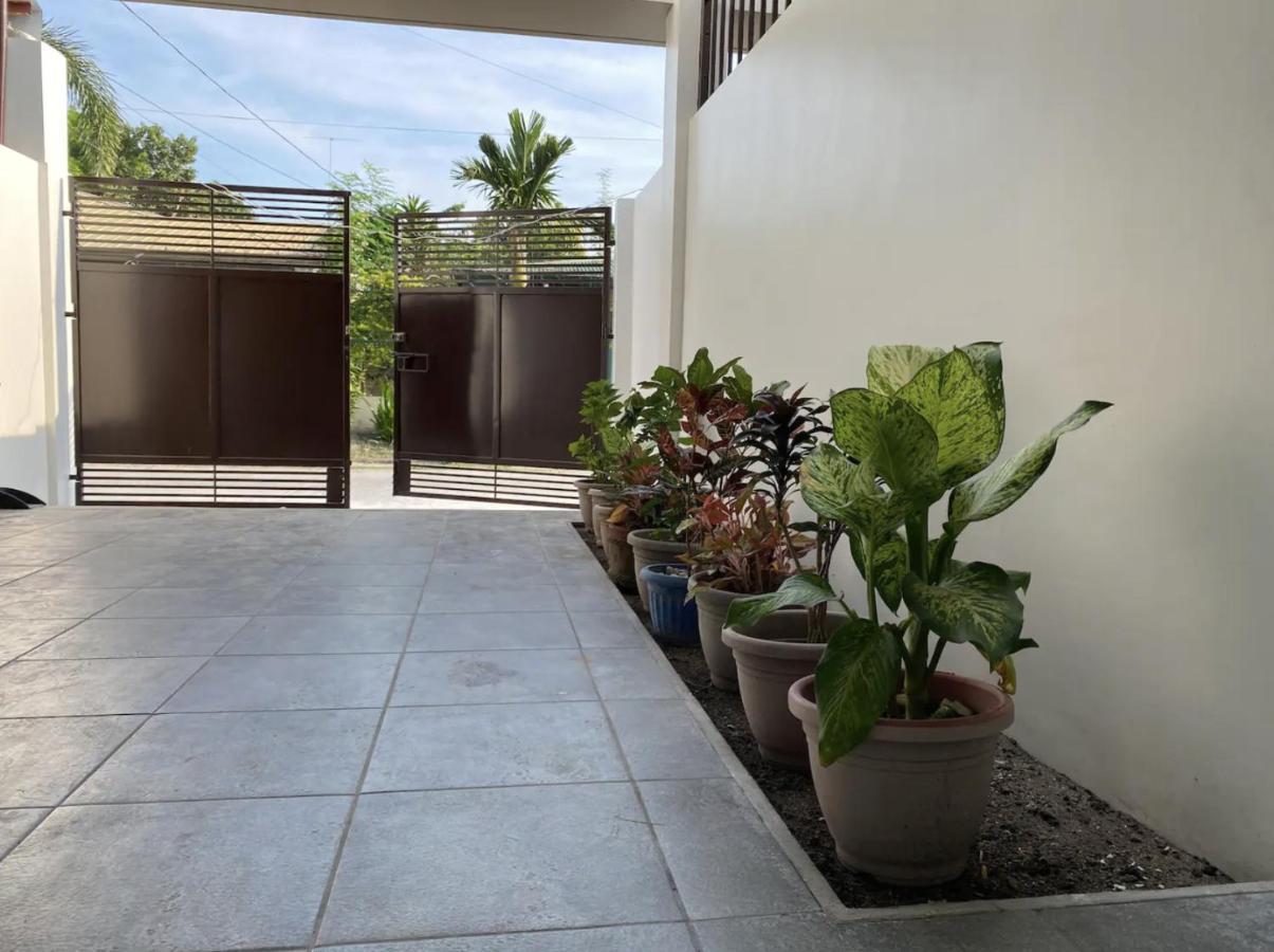 Two Bedroom Residential Home With Own Parking Angeles Exterior photo